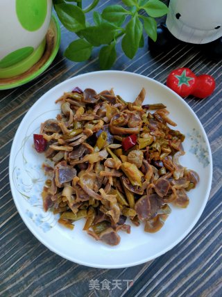 酸豆角炒鸡胗的做法步骤：9