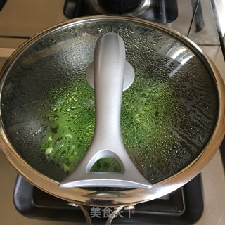 腊肉炒菜苔的做法步骤：7