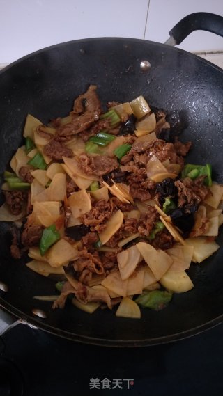 木耳土豆炒肉片的做法步骤：4