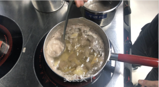 番茄炖牛肉的做法步骤：2