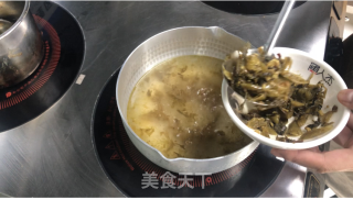 酸菜肥牛的做法步骤：3