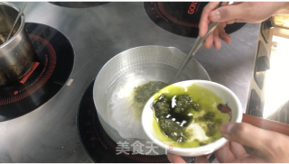 藤椒水煮肉的做法步骤：4