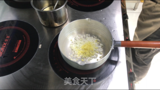 番茄洋葱蛋花汤的做法步骤：2