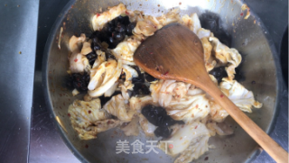 香辣木耳炒白菜的做法步骤：5