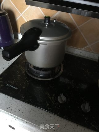 梅菜扣肉的做法步骤：8