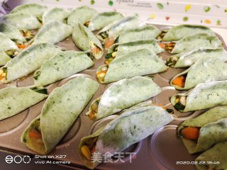 菠菜肉末杂蔬蒸饺的做法步骤：6