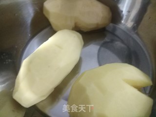 炸薯条的做法步骤：2