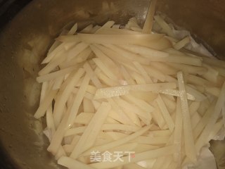 炸薯条的做法步骤：5