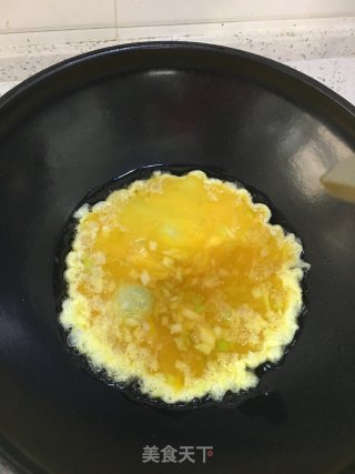 木耳韭菜炒鸡蛋的做法步骤：4
