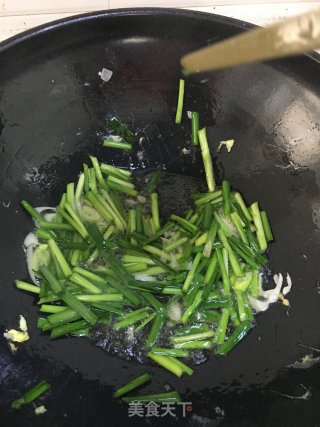 木耳韭菜炒鸡蛋的做法步骤：7