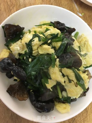 木耳韭菜炒鸡蛋的做法步骤：12