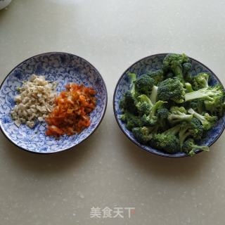 蒜蓉西兰花的做法步骤：2