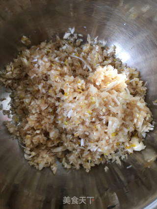 芹芽煎饺的做法步骤：2