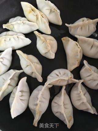 芹芽煎饺的做法步骤：5