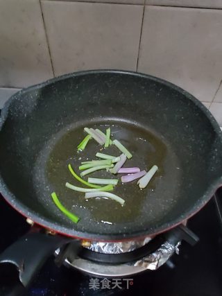 黄豆酱焖腐竹的做法步骤：3