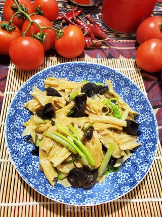 黄豆酱焖腐竹的做法步骤：9
