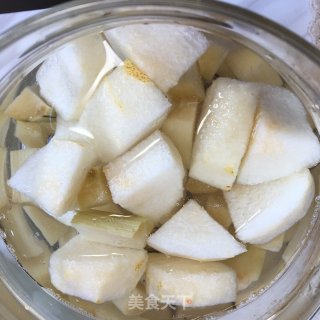 甘蔗雪梨汤的做法步骤：4