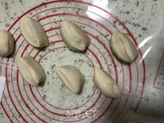 三鲜包子的做法步骤：8