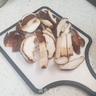 香菇油菜的做法步骤：2