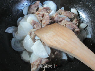 肥牛片炒萝卜的做法步骤：5