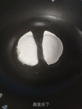 韭菜鸡蛋馅馅饼和饺子的做法步骤：9