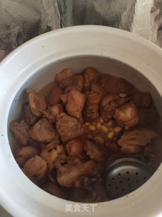 黄豆炖猪肘子的做法步骤：10