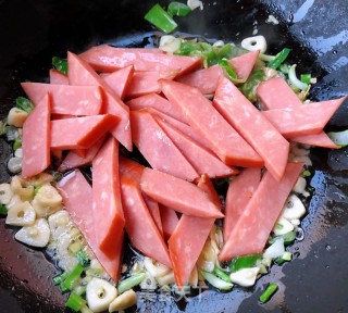 火腿蟹味菇炖白菜的做法步骤：7