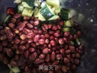 黄瓜老醋花生的做法步骤：5