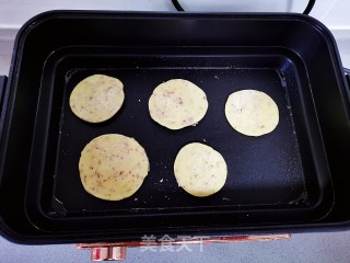 不加一滴水和油，香甜松软的小米奶香饼的做法步骤：10