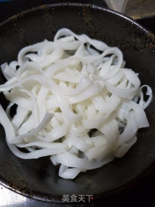 卤肉河粉的做法步骤：1