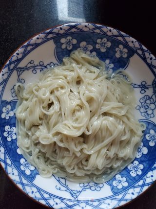 卤肉拌伊面的做法步骤：4