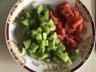 莴笋丁焖牛肉的做法步骤：1