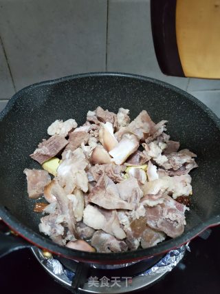 焖牛腩的做法步骤：6