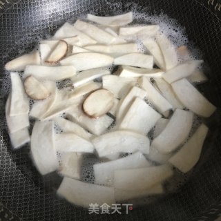 炒杏鲍菇的做法步骤：3