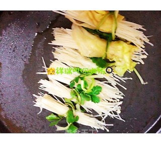 原创【????仙草味道????私房菜????】仙草自己的味道❤️铁板????金针菇❤️的做法步骤：3