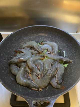 油焖大虾的做法步骤：3