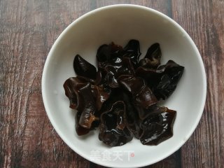 胡萝卜木耳炒儿菜的做法步骤：5