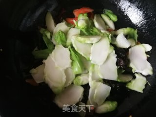 胡萝卜木耳炒儿菜的做法步骤：8