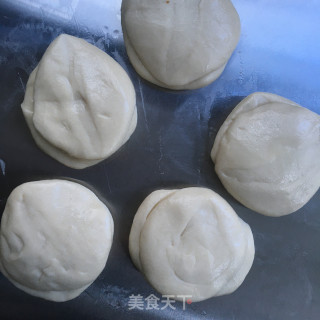 烫面饼子卷时蔬的做法步骤：5