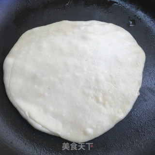 烫面饼子卷时蔬的做法步骤：7