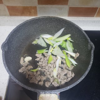 孜然葱爆羊肉的做法步骤：5
