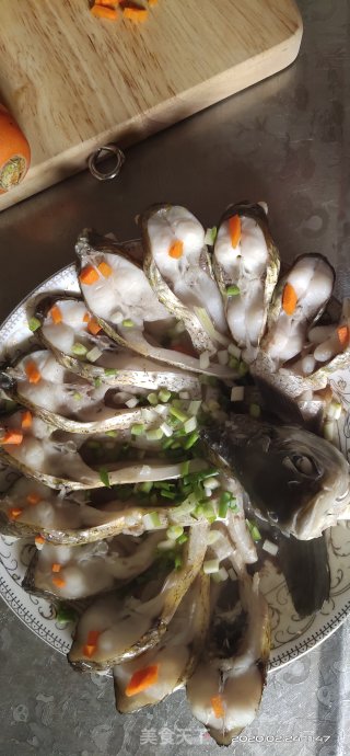 清蒸扁鱼的做法步骤：3