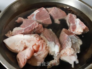 秘制酱牛肉牛筋的做法步骤：1