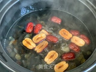 桃胶皂角米雪燕羹的做法步骤：7