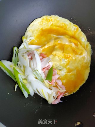 虾仁大葱炒鸡蛋的做法步骤：5