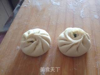 街头小吃鸡蛋韭菜馅包子的做法步骤：7