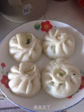 街头小吃鸡蛋韭菜馅包子的做法步骤：9