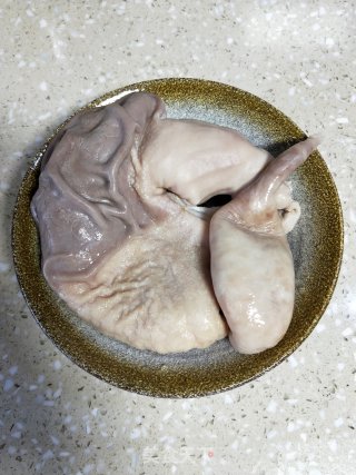 猪肚山药莲子汤的做法步骤：2