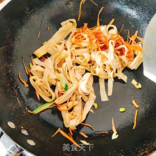 三丝豆皮的做法步骤：5