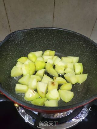 土豆焖牛腩的做法步骤：5